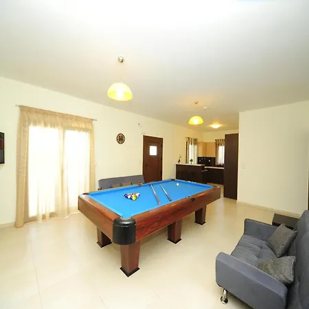 Diamond With Swimming Pool *