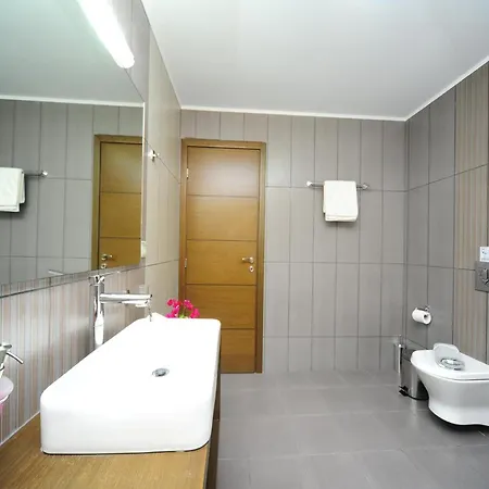 Diamond With Swimming Pool Villa *